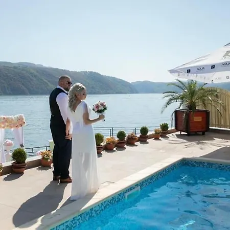 Pensiunea Alex & Restaurant 3*