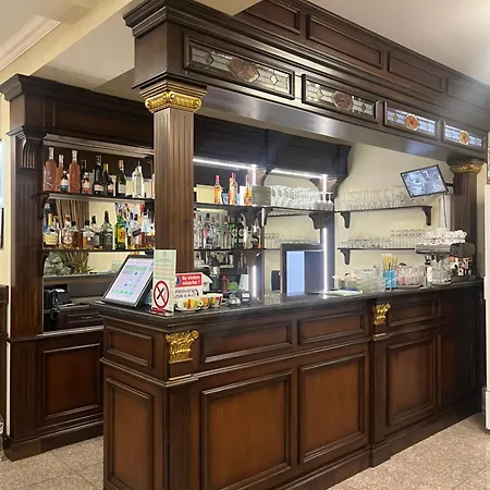 Pensiunea Alex & Restaurant Guest house Eselnita